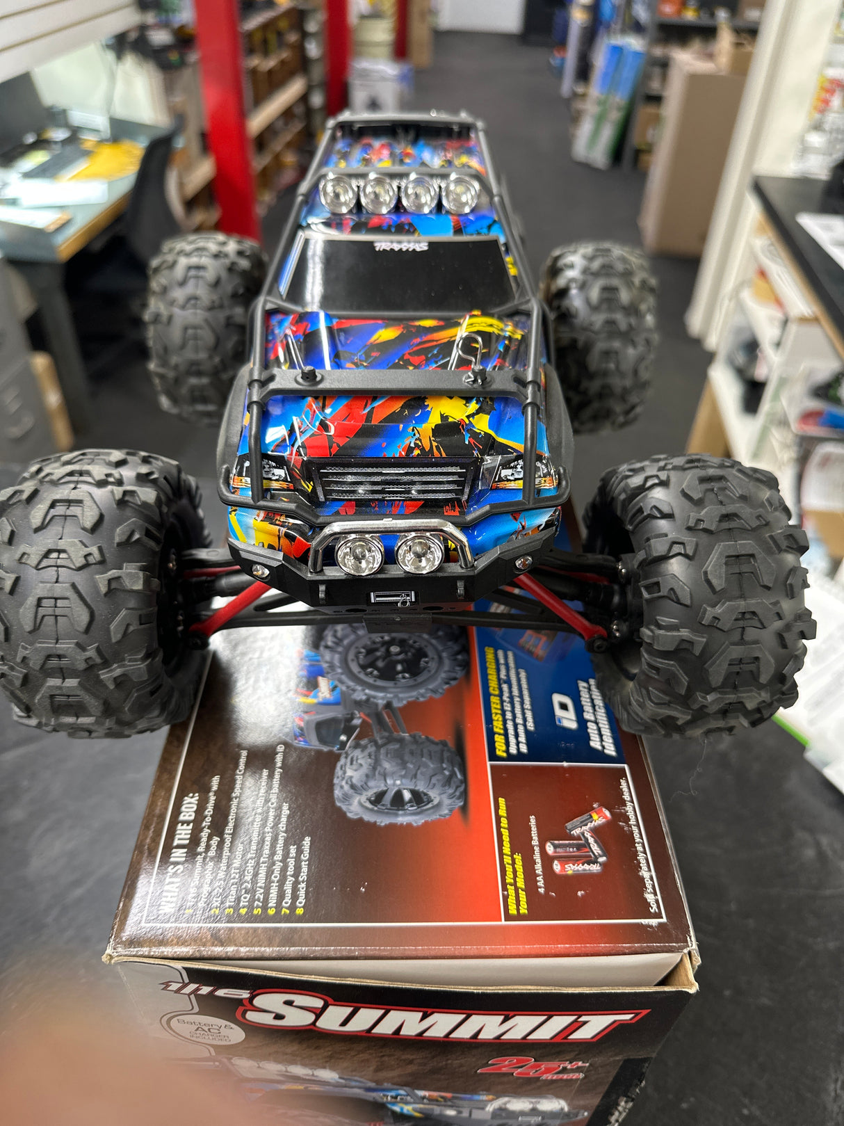 TRAXXAS 1/16TH SUMMIT RTR