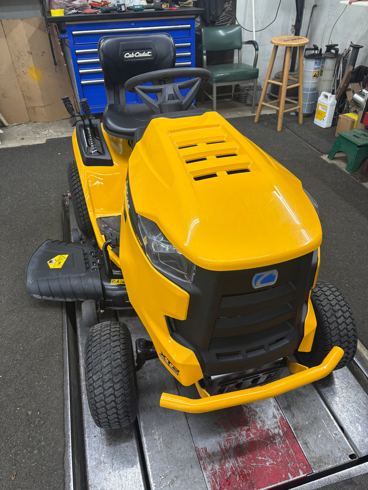 2017 CUB CADET LX42
