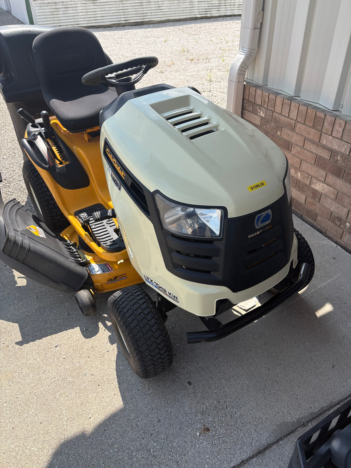 2012 CUB CADET LTX1042 KW