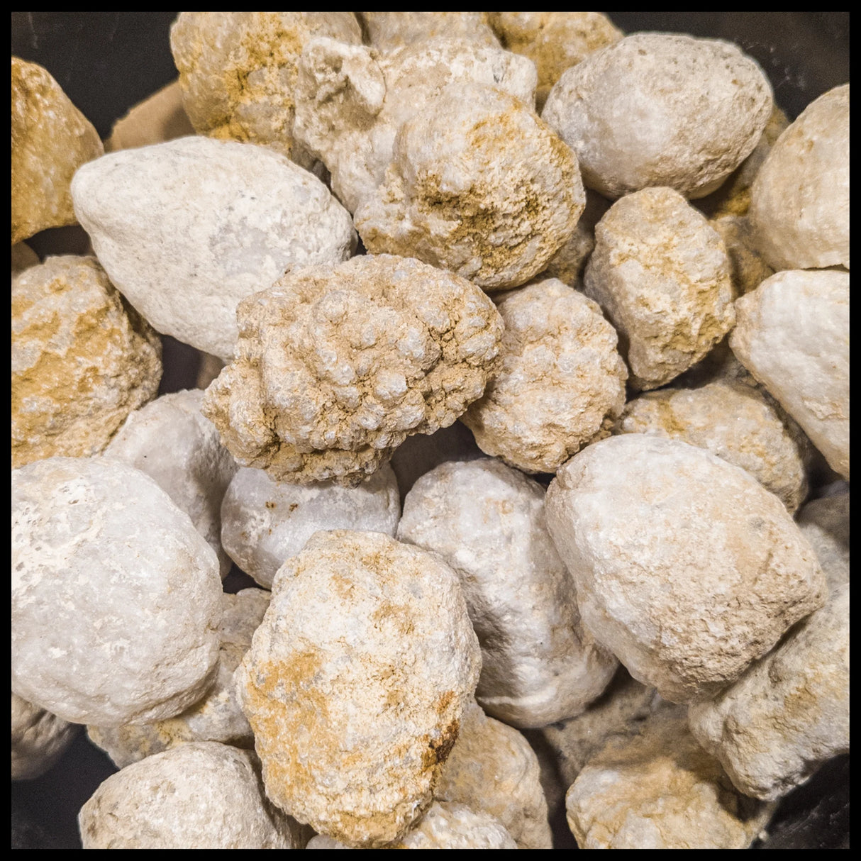 ASSORTED UNOPENED GEODES