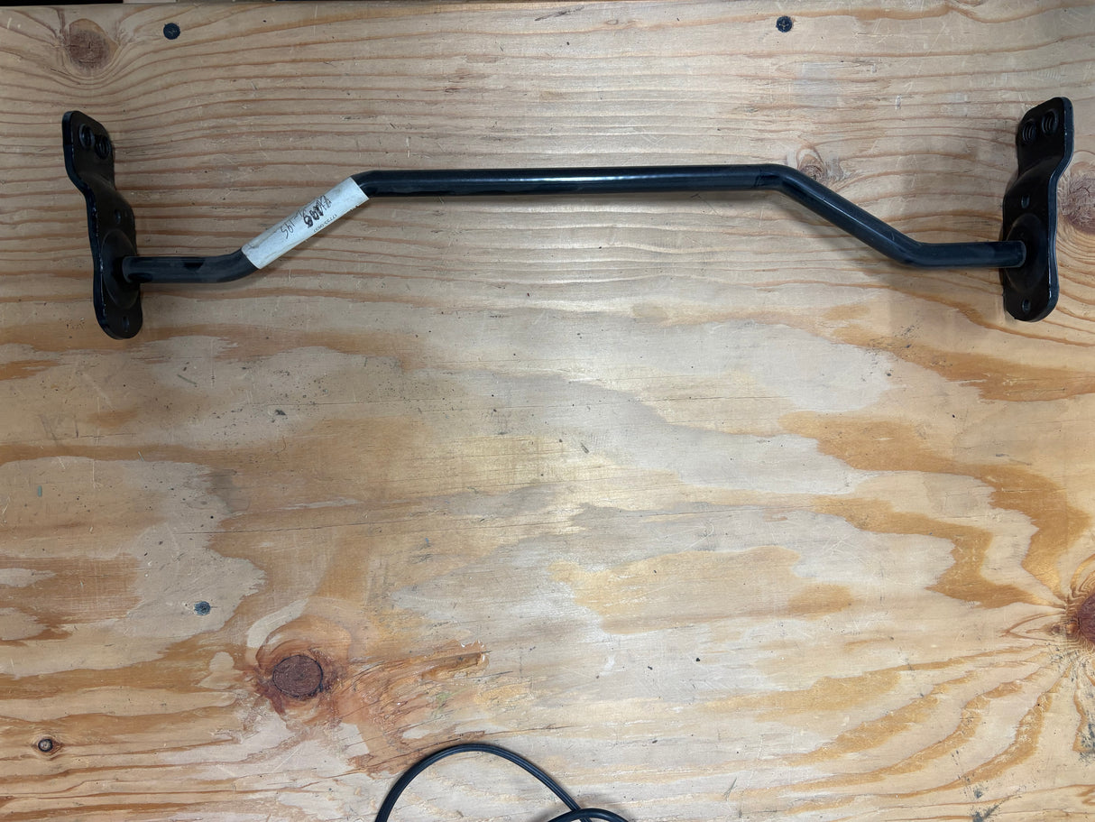 17733-0637 AXLE